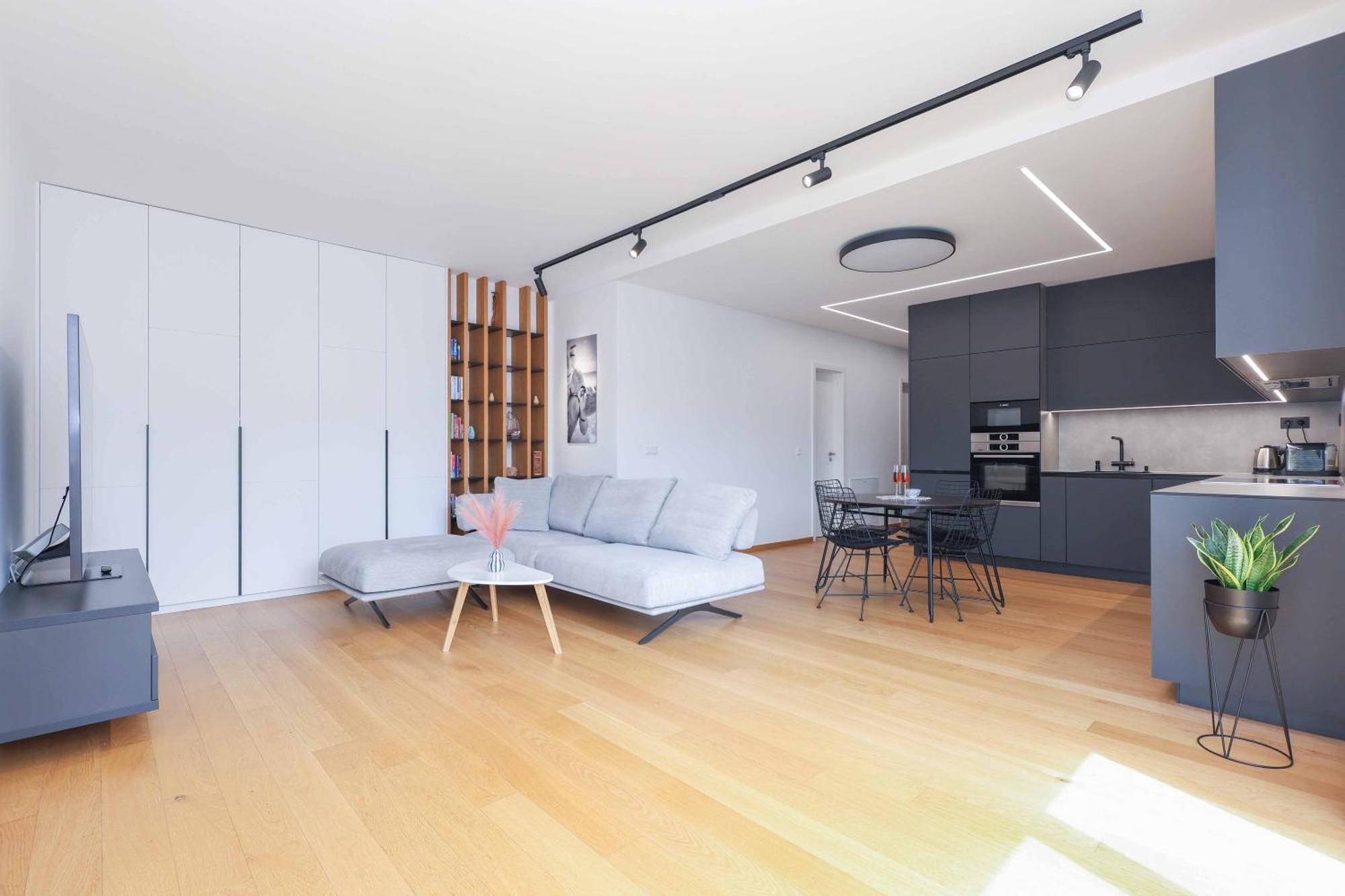 Downtown Luxe Retreat- Konventna Apartman Pozsony Kültér fotó